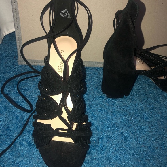 Heals - Picture 4 of 7